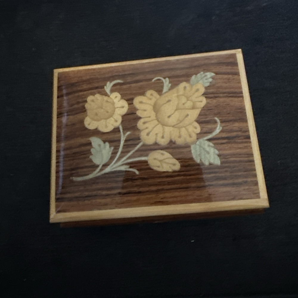 Vintage Small Reuge Swiss Music Box Italy Music Works The Emporers Waltz Floral